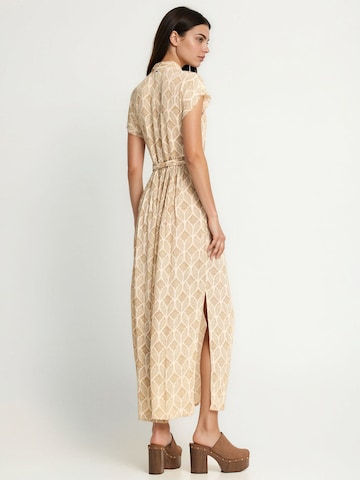 Funky Buddha - Vestidos camiseiros em bege