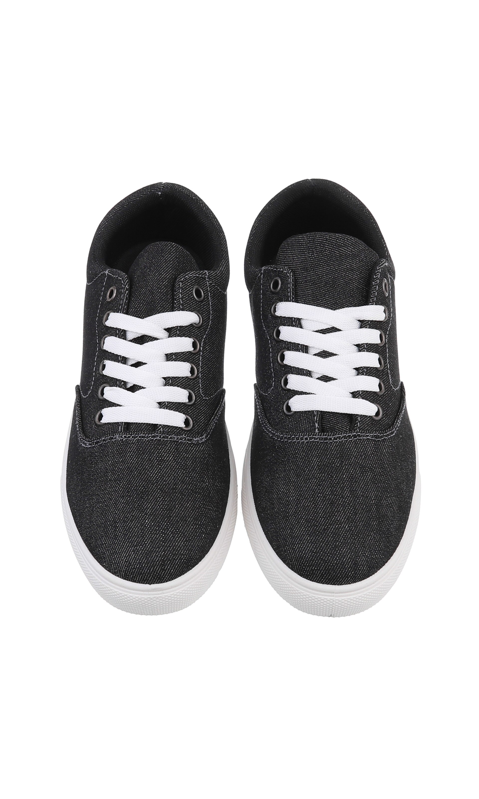 CoolWalk Sneakers in Black