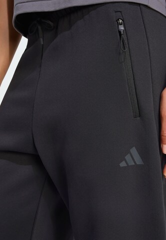ADIDAS SPORTSWEAR - Loosefit Calças de desporto 'Z.N.E.' em preto