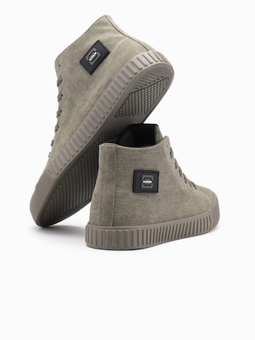 Ombre High-Top Sneakers in Green