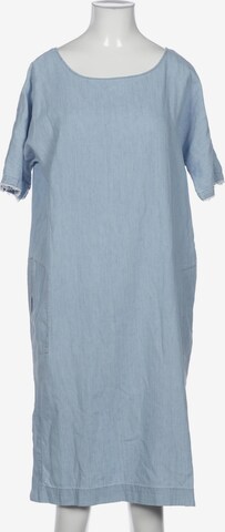 Closed Dress in M in Blue: front