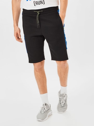 CAMP DAVID Regular Shorts in Schwarz: predná strana