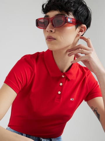 Tommy Jeans Shirt 'ESSENTIAL' in Rood