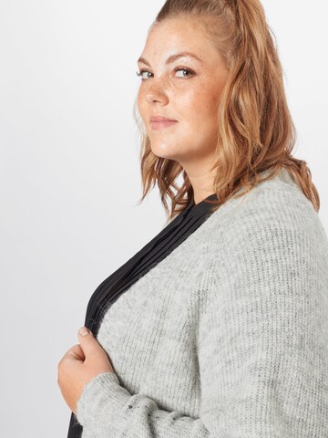 Selected Femme Curve Gebreid vest in Grijs