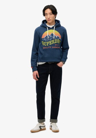 Sweat-shirt 'Core' Superdry en bleu