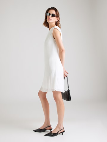 Rochie de la DKNY pe bej