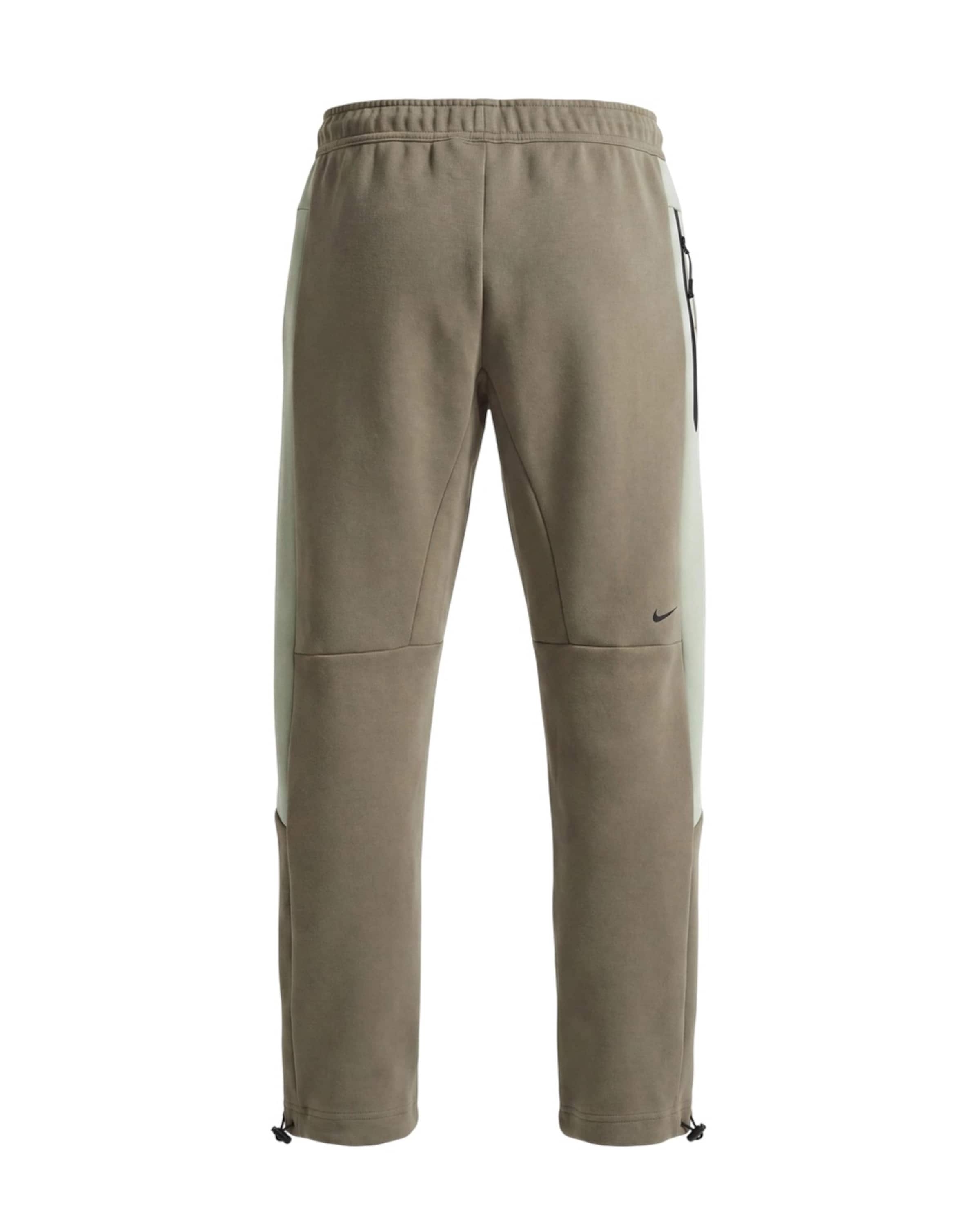 Nike Sportswear Loosefit Kalhoty 'TECH FLC PRO CB' – zelená