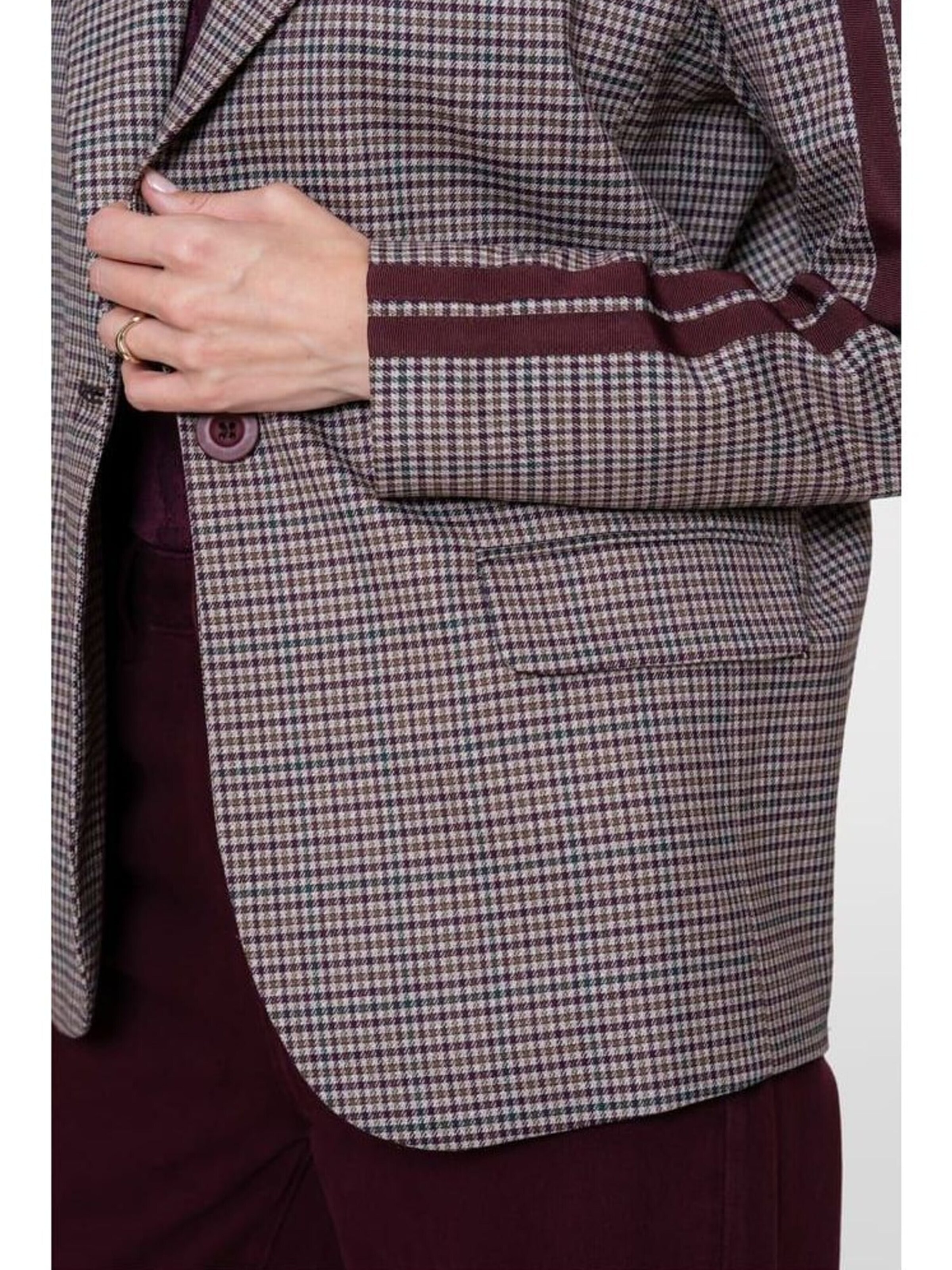 Geisha Blazers in Bruin