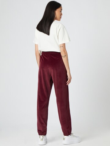 ABOUT YOU x Dardan Tapered Hose 'Dominic' in Rot