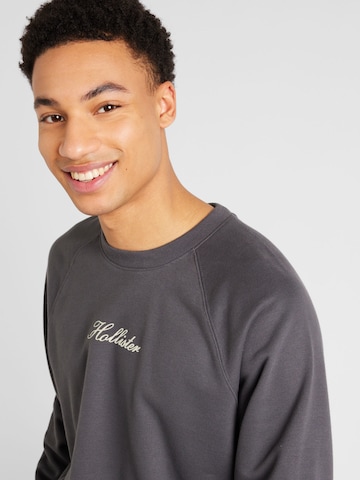 HOLLISTER Sweatshirt 'APAC EXCLUSIVE' in Grey