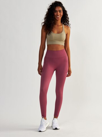 BeShaped Regular Sporthose 'Lift Me Up' in Rot