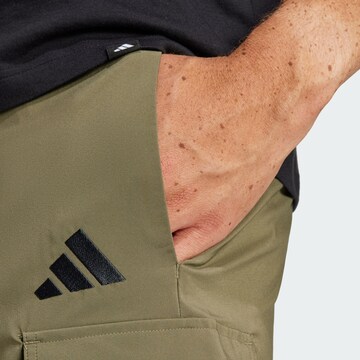 ADIDAS SPORTSWEAR regular Παντελόνι φόρμας 'Essentials' σε πράσινο