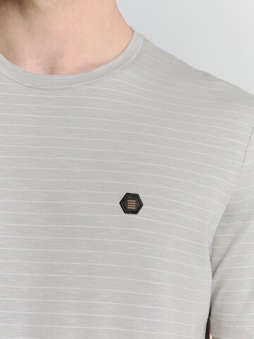 No Excess T-Shirt in Grau