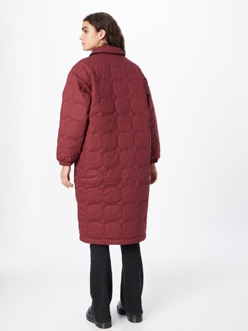 Manteau mi-saison 'FIBCITY' AMERICAN VINTAGE en rouge
