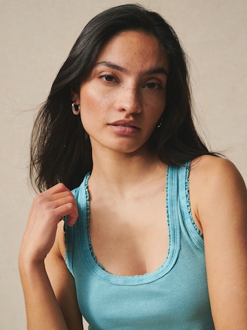 Next Топ в Синий