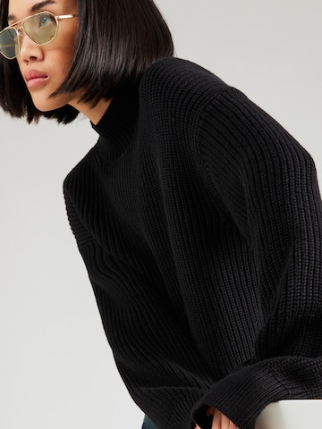 WEEKDAY Sweater 'Lyla' in Black