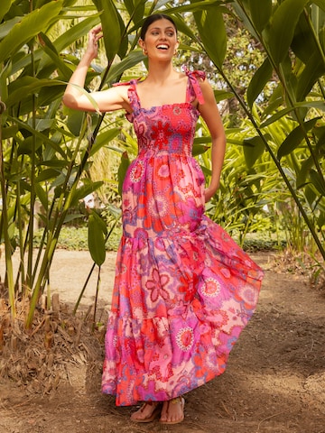 Abito estivo 'Girl Got Pockets Silk Linen Shirred Maxi Dress' di Introvertie VIENNA in rosa