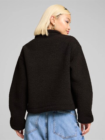 PUMA Sweatshirt in Schwarz