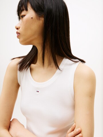 Tommy Jeans Top 'Essential' in Beige