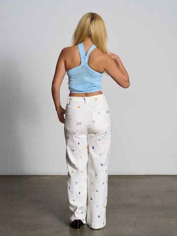 florence by mills exclusive for ABOUT YOU Broderad topp 'Coriander' i blå