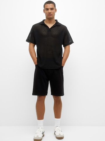 Pull&Bear Loosefit Shorts in Schwarz