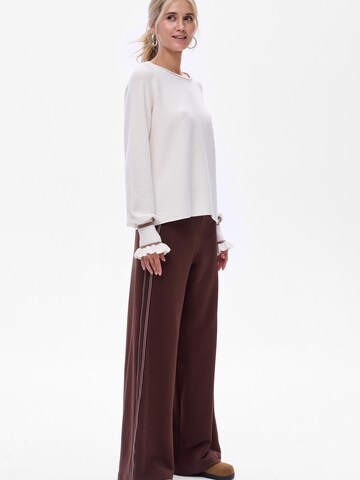 Blue Shadow Sweater in Beige