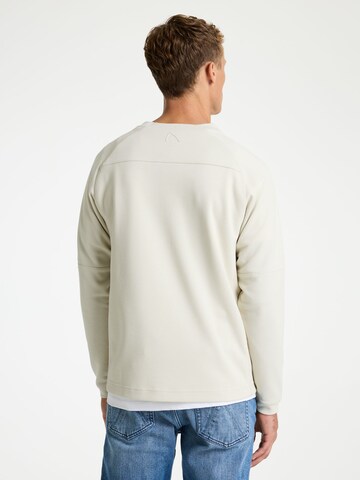 CHASIN' Sweater 'Dax' in White