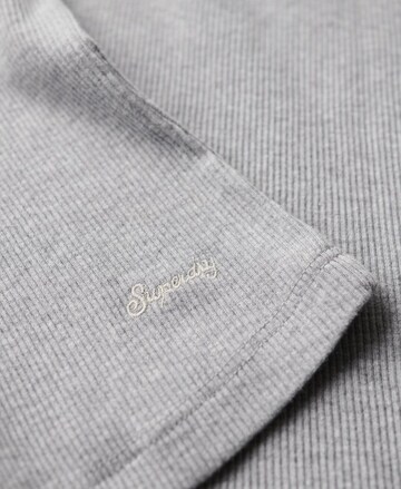Superdry Shirt in Grau