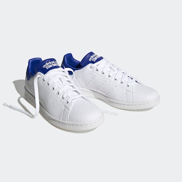 ADIDAS ORIGINALS Σνίκερ χαμηλό 'Stan Smith' σε λευκό