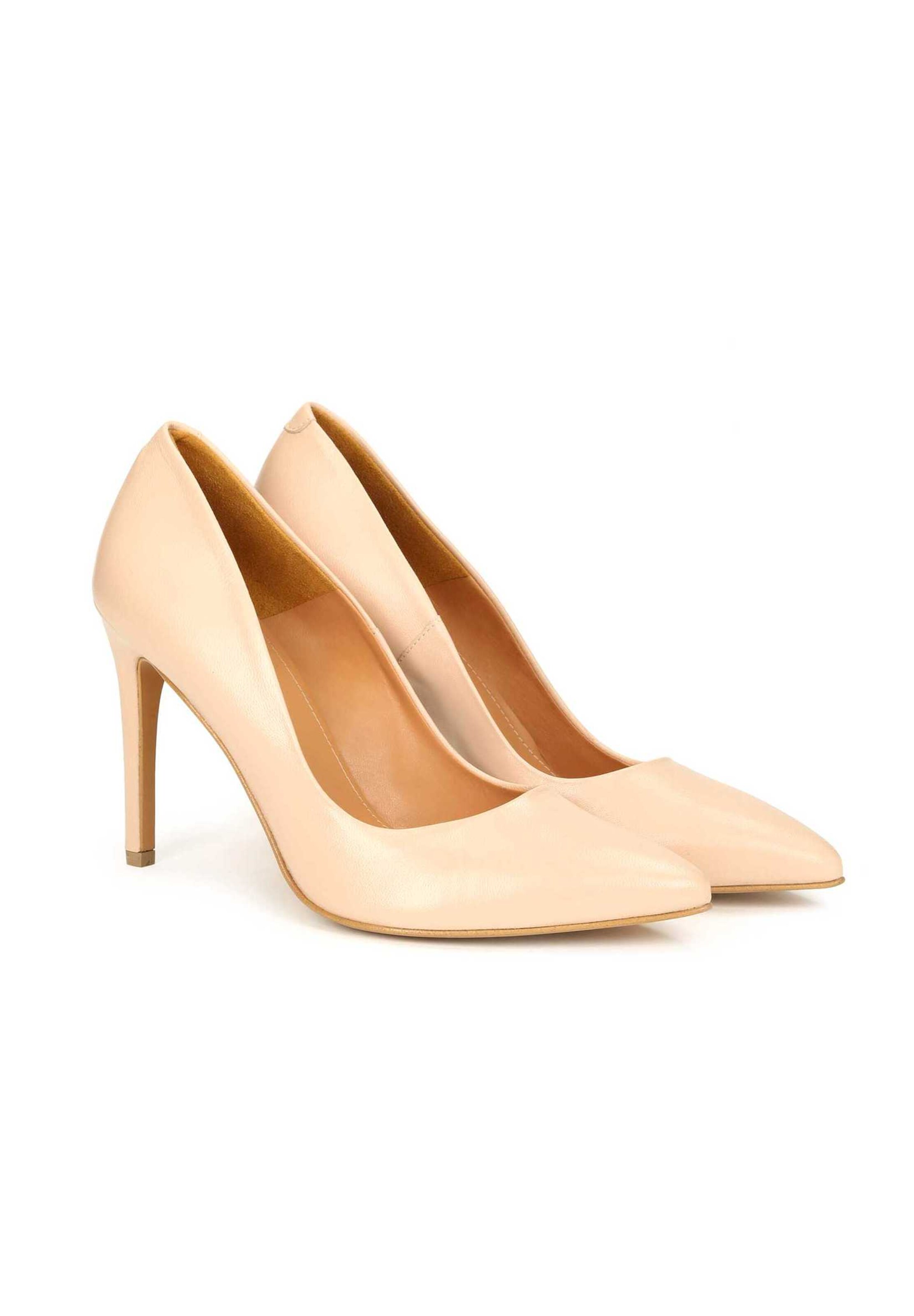 Kazar Pumps in Beige