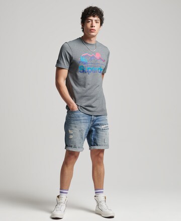 Superdry Regular Shorts in Blau