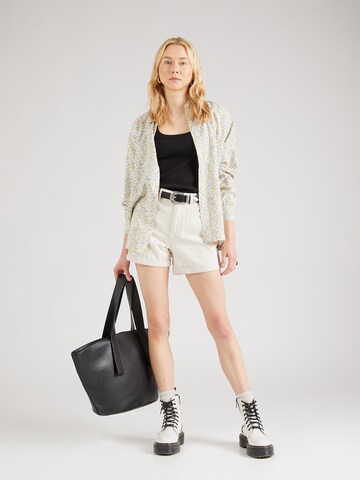 VERO MODA Loosefit Shorts 'ZURI' in Beige