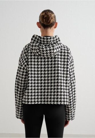 Aim'n Between-season jacket in Black