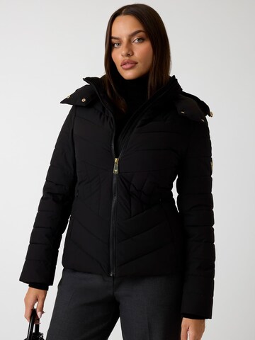 GUESS Winter Jacket in Black: front