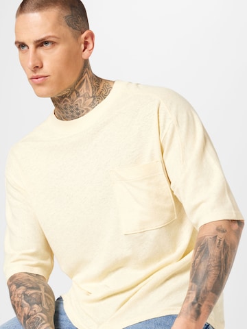 WEEKDAY T-Shirt in Beige