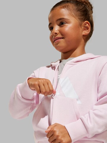 ADIDAS SPORTSWEAR Treenipuku 'ESSENTIAL' värissä vaaleanpunainen