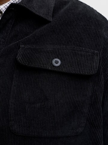 Jack & Jones Plus - Ajuste confortable Camisa 'JJEREGENT' en negro