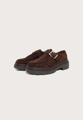 Chaussure basse GLAMOROUS en marron