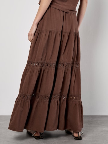 Apricot Skirt in Brown