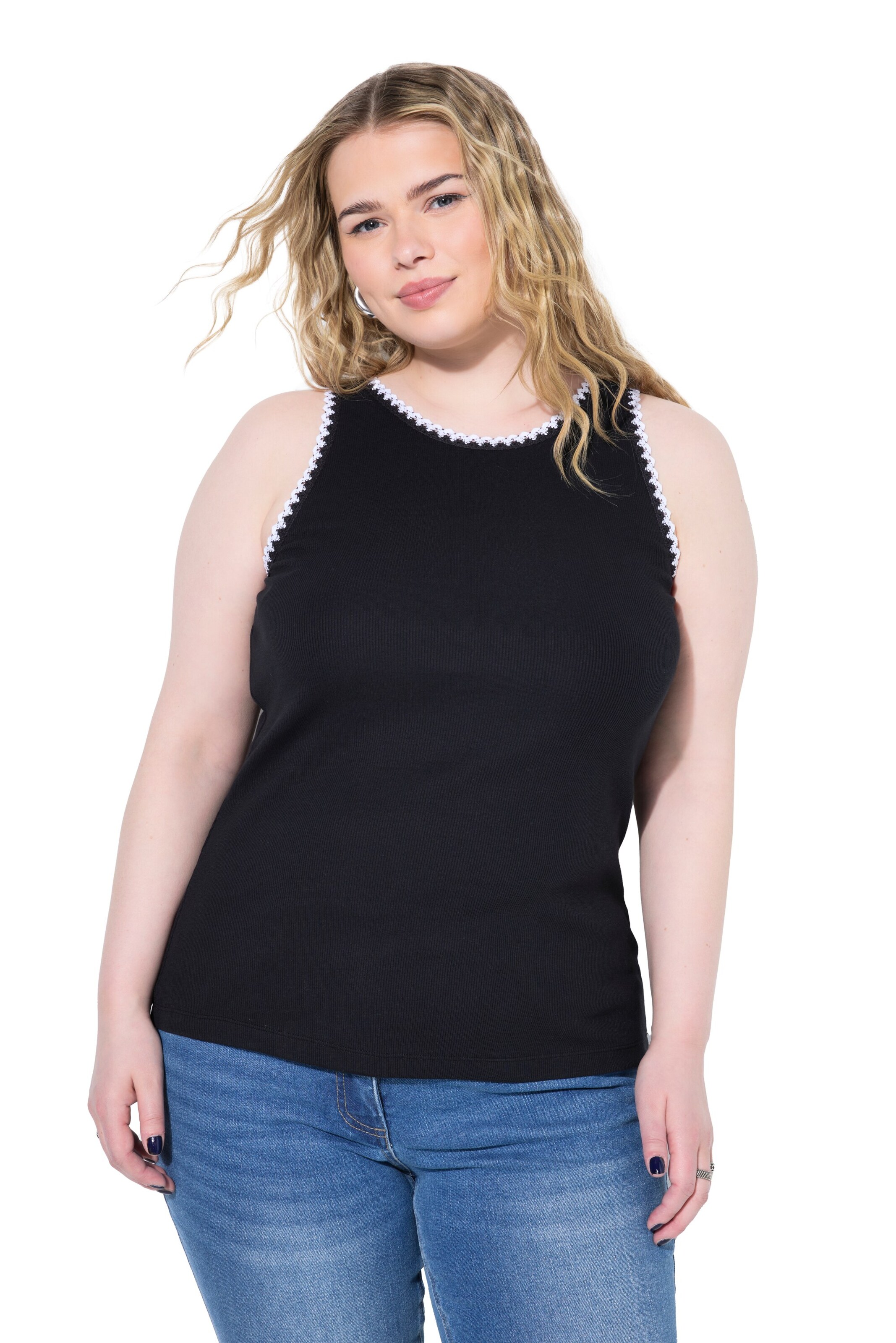 Studio Untold Top in Schwarz: Vorderseite