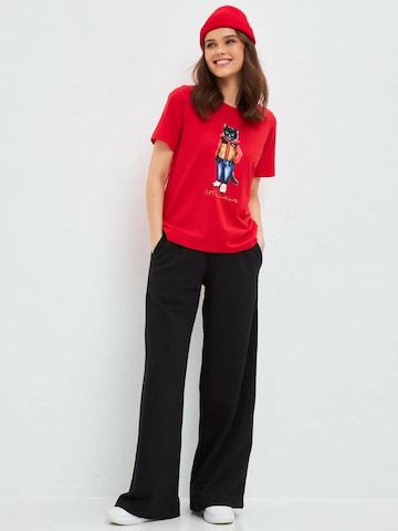 T-shirt 'Sport Casual Cat' Cat e Lolette en rouge