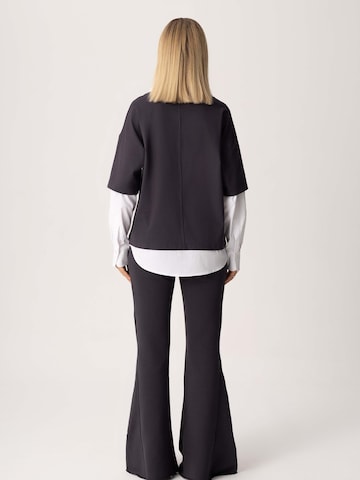 FEMSSY Shirt 'FUSE SHIRT GRAPHITE' in Grijs