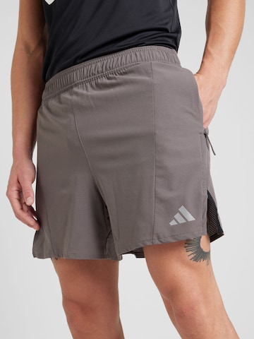 regular Pantaloni sportivi 'D4T' di ADIDAS PERFORMANCE in grigio