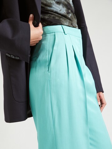 UNITED COLORS OF BENETTON Regular Trousers with creases in Green