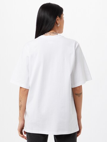 T-shirt WEARKND en blanc