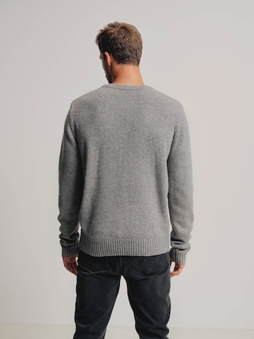 Pull-over 'Romeo' ABOUT YOU x Kevin Trapp en gris