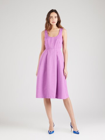 Robe Closet London en violet : devant