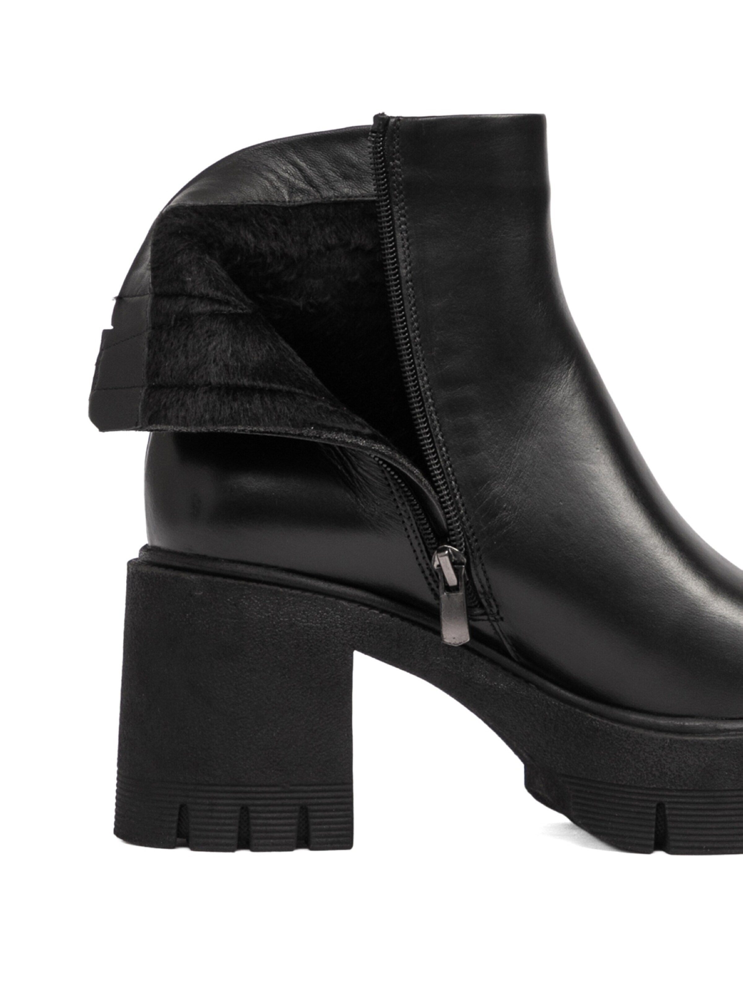 L'Arte Milano Boots in Black