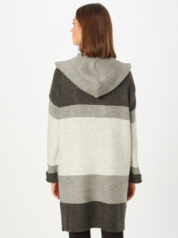 Cardigan Mavi en gris