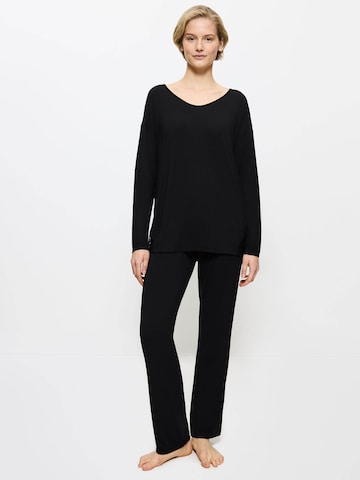 TRIUMPH Pyjama ' Timeless Sensuality ' in Zwart: voorkant